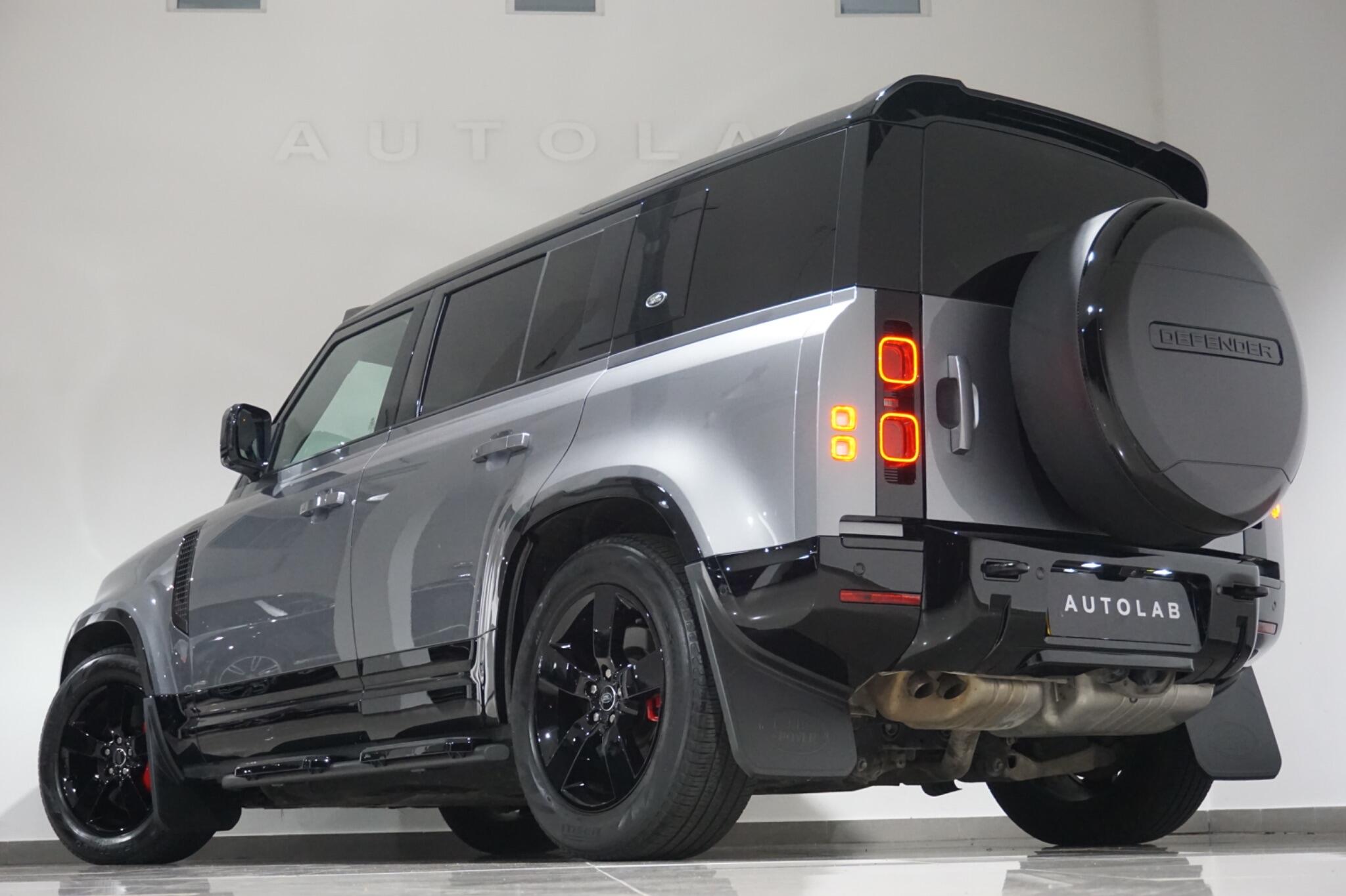 Land Rover Defender 110 3.0 D250 MHEV X-Dynamic SE SUV 5dr Diesel Auto 4WD Euro 6 (s/s) (250 ps)